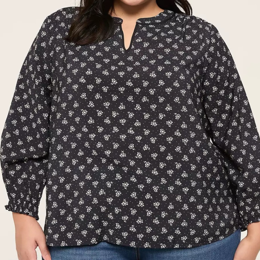 Black and White Flower Split-Neck Popover Blouse